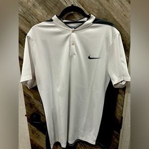 Nike Golf Dri-fit Modern Fit size XL.